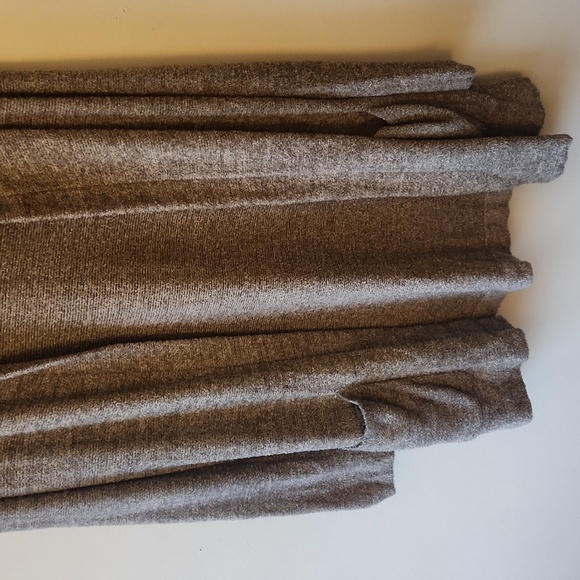 Barefoot Dreams Hooded Cardigan, size S - Picture 4 of 11